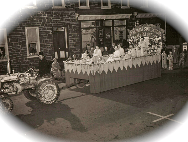 Harvest Queen, 1954